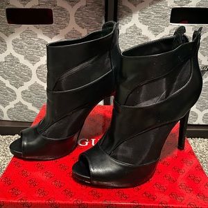 Black Guess peep toe heels